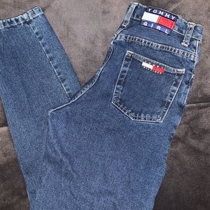 TOMMY HILFIGER  SIZE 5/6 GOOD CONDITION, MOM JEANS